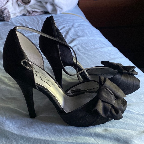 Black heels - Picture 2 of 7